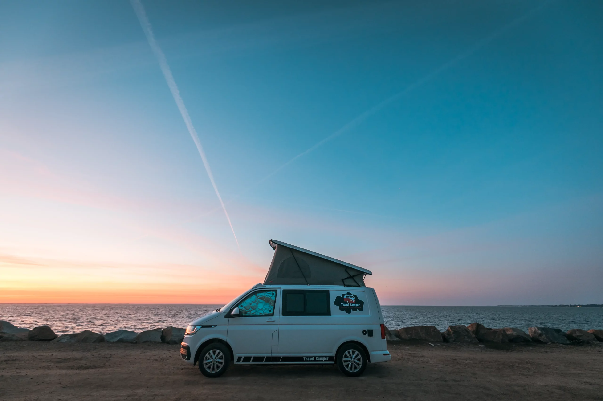 week-end-van-Bretagne-copyright @lagirafequivole9 location vans aménagés travel camper